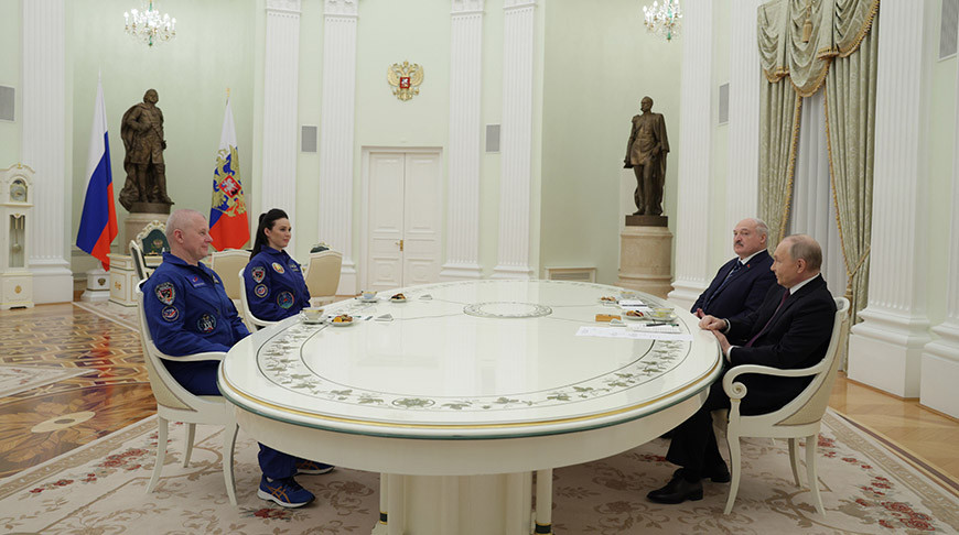 «Это и есть наше единство». Лукашенко и Путин встретились в Кремле с Василевской и Новицким