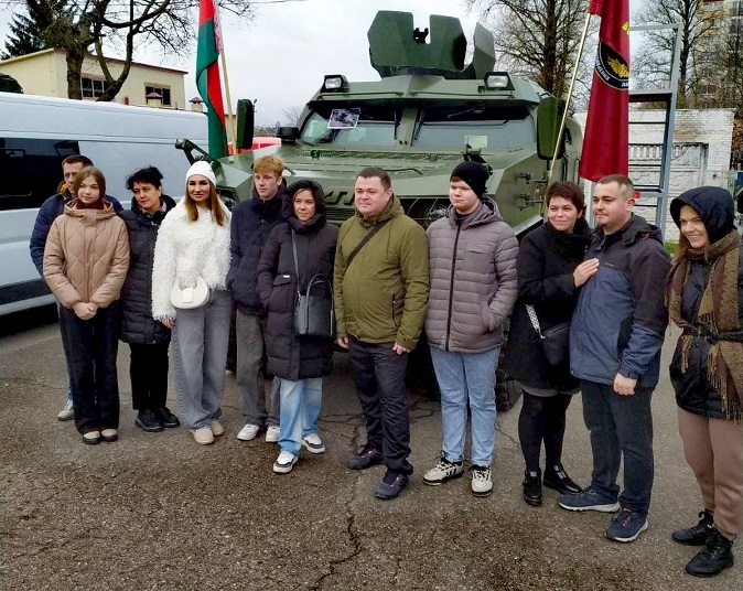 Посещение военно-патриотического клуба «Витязь»: вдохновение и обмен опытом